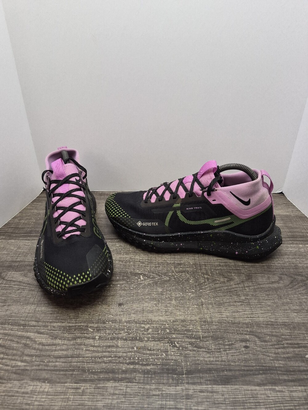 Nike React Pegasus 4 Trail GTX Gore-Tex Running Shoes Sneakers Women's Size 9.5